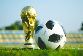 2026世界杯-王者归来，纳达尔引爆雄鹿，红土之神重返巅峰
